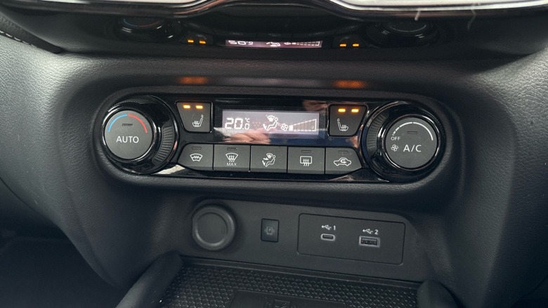 Nissan Juke 1.6 Hybrid Tekna 5dr Auto Hybrid Hatchback